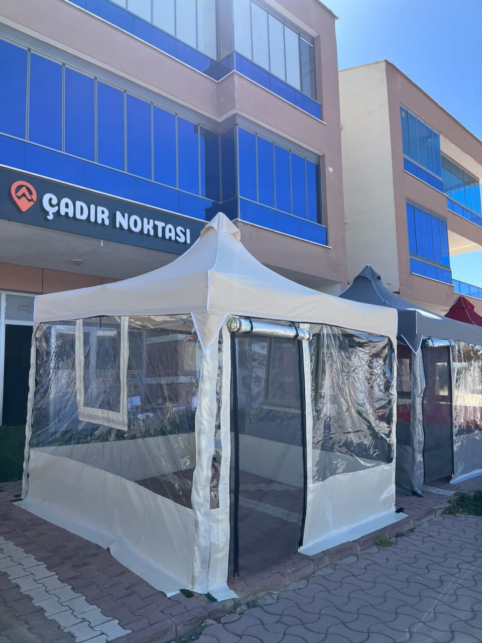 CADNOX Vistral 3×3 şeffaf kış bahçesi kamp çadırı – beyaz sol çapraz görünüm