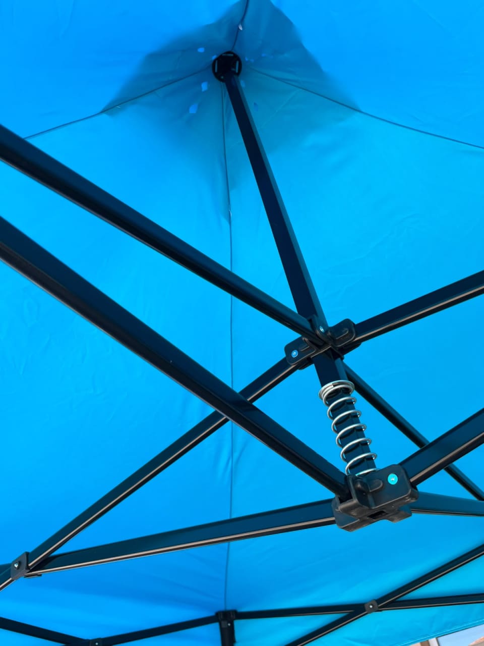 3×3 Premium gazebo çadırın yaylı merkez tavan destek mekanizması