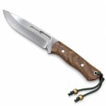 CADNOX Bushcraft kamp bıçağı kök ceviz sapı ve yeşil kordonuyla beyaz zeminde
