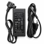Dizel ısıtıcı için 220 V adaptör ve güç kabloları beyaz zeminde